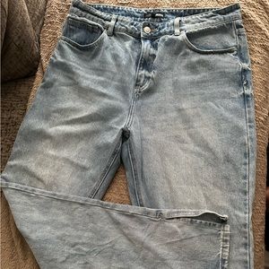 Fashion Nova Boyfriend Fit Split Hem High Rise Light-wash Jeans